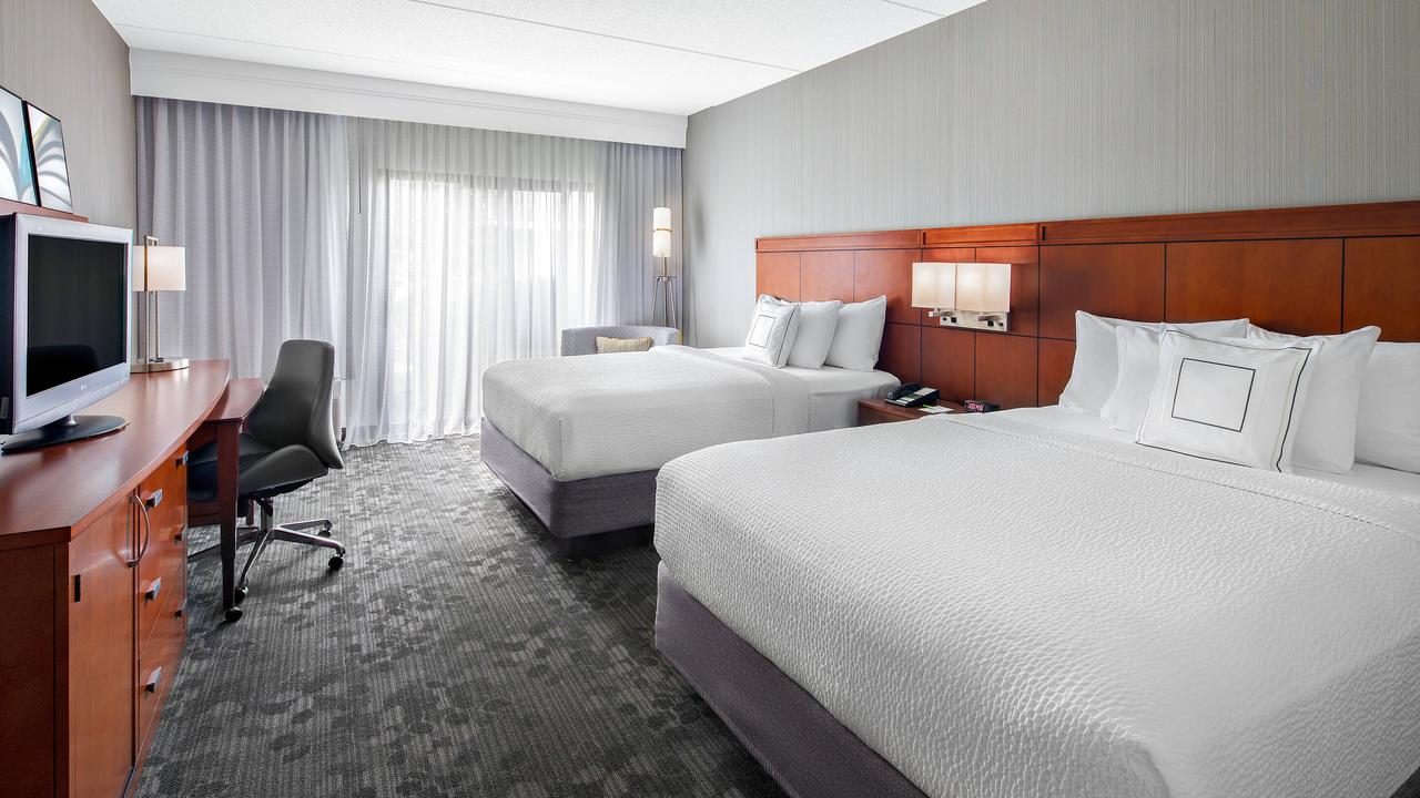 Courtyard by Marriott Pittsburgh Airport