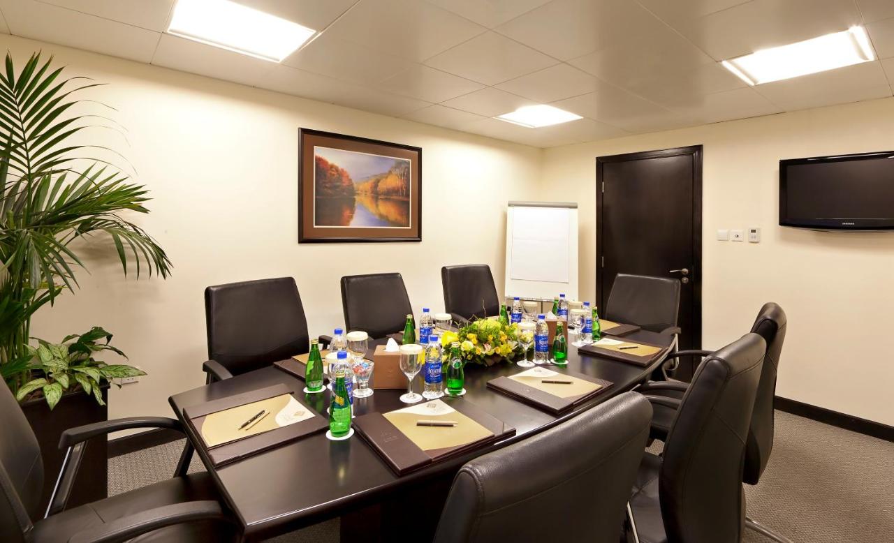 Al Manzel Hotel Apartments