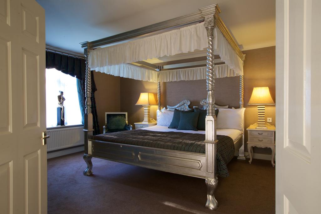 Hallmark Hotel Llyndir Hall