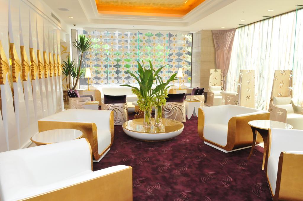 Monarch Skyline Hotel