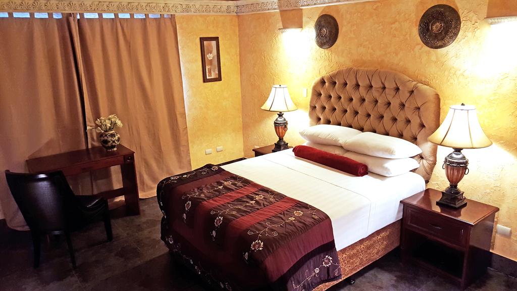 Howard Johnson Inn Guatemala City