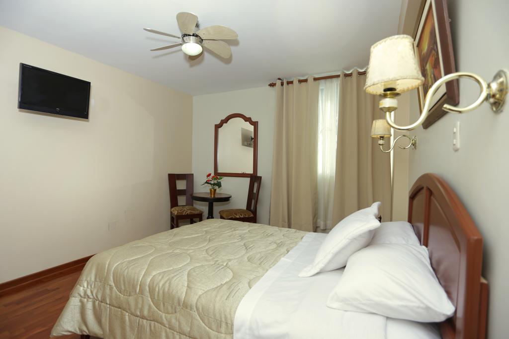 Manhattan Inn Airport Hotel