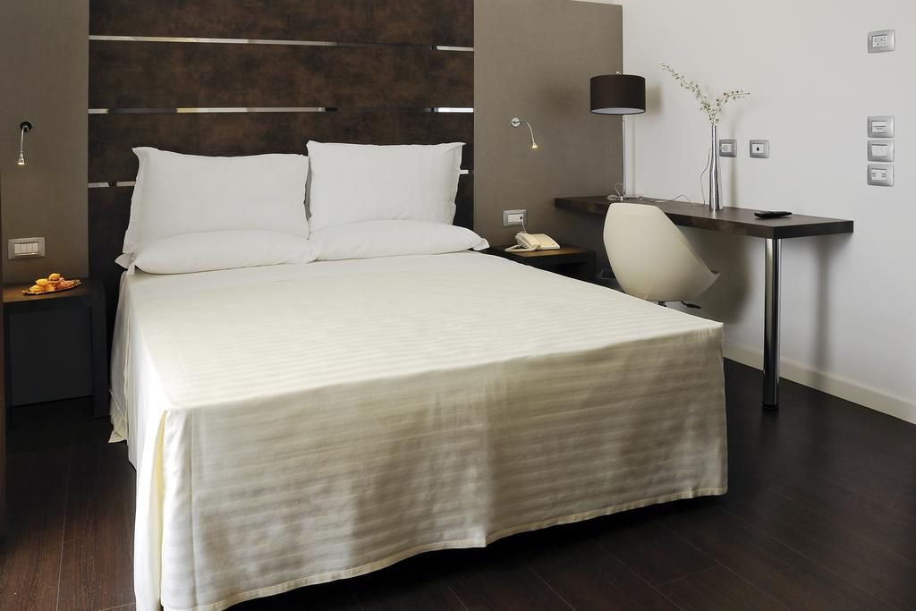 Base Hotel to Stay