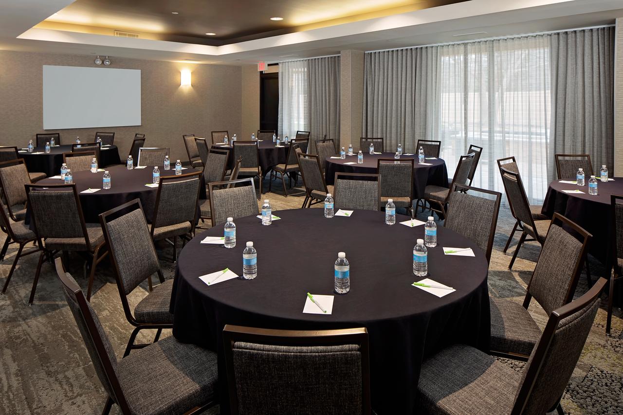 Courtyard by Marriott Richmond Airport