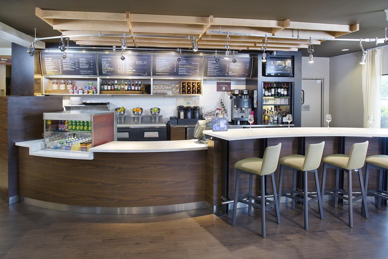 Courtyard by Marriott Richmond Airport