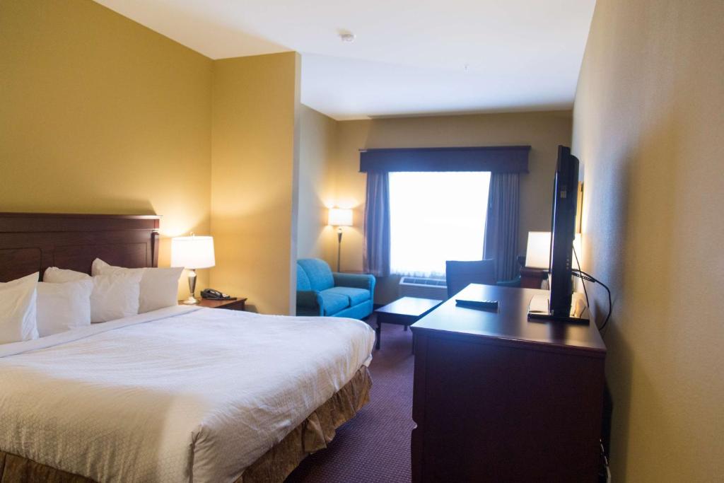 Best Western Plus Fredericton Hotel & Suites