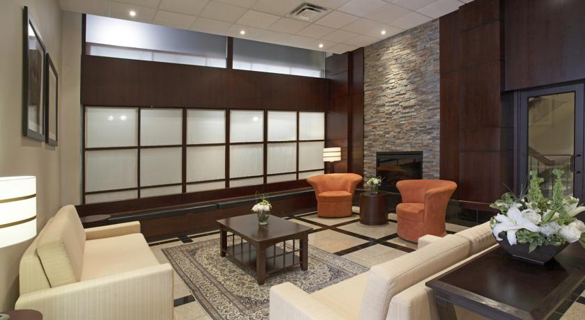 Hamilton Plaza Hotel & Conference Center