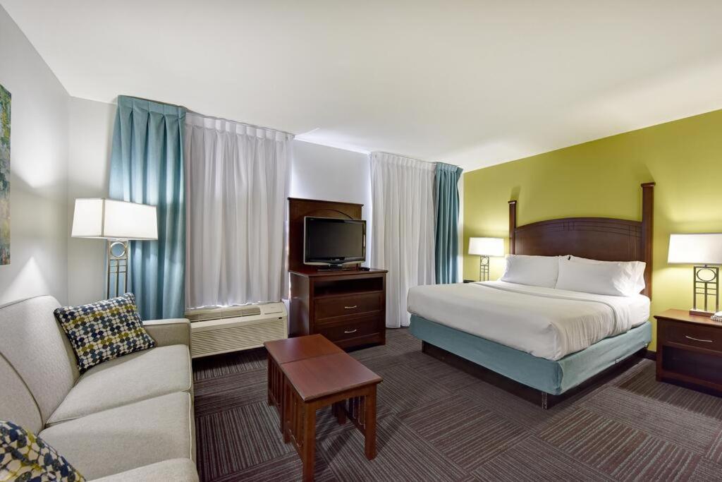 Staybridge Suites London