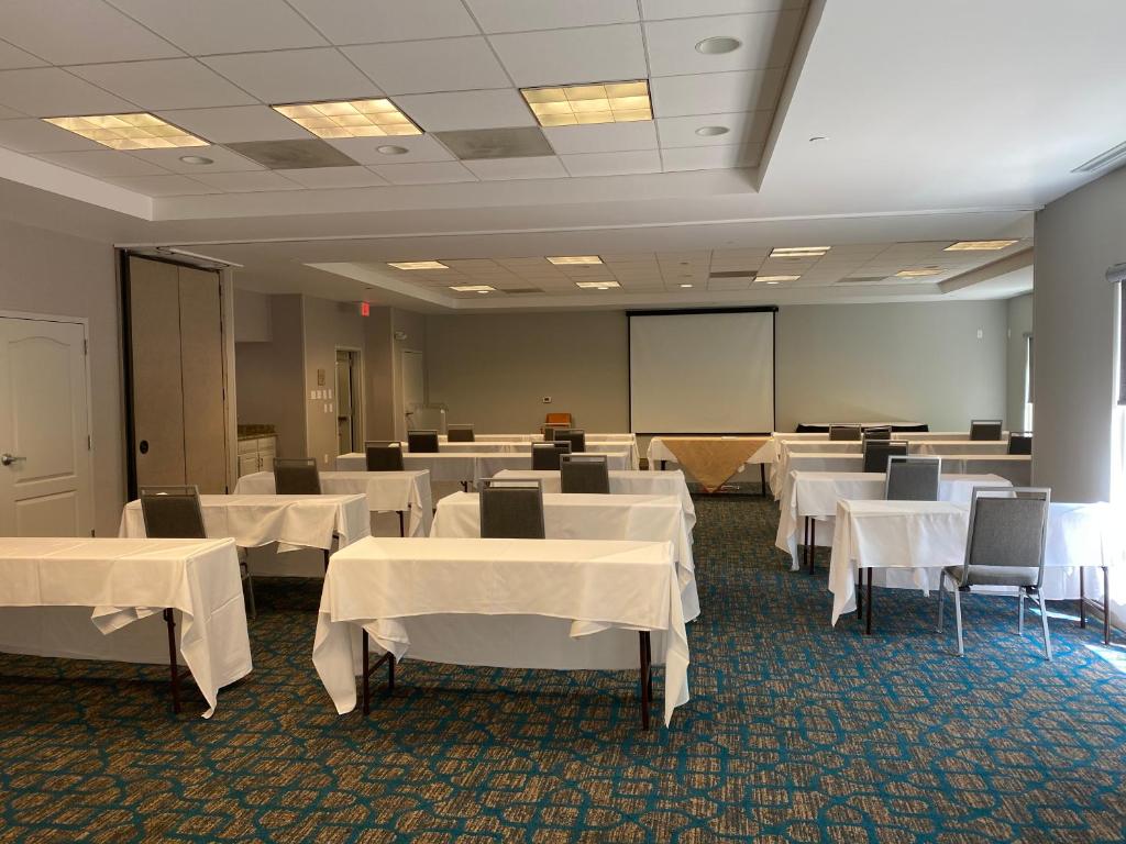 Hilton Garden Inn Charleston Airport