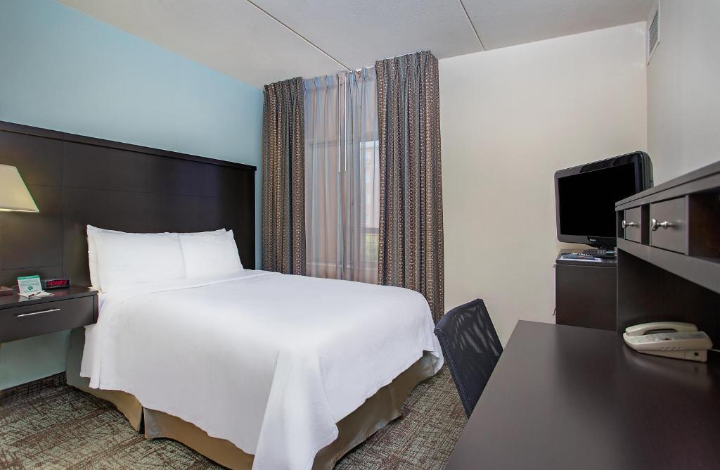 Staybridge Suites Chattanooga Downtown - Convention Center
