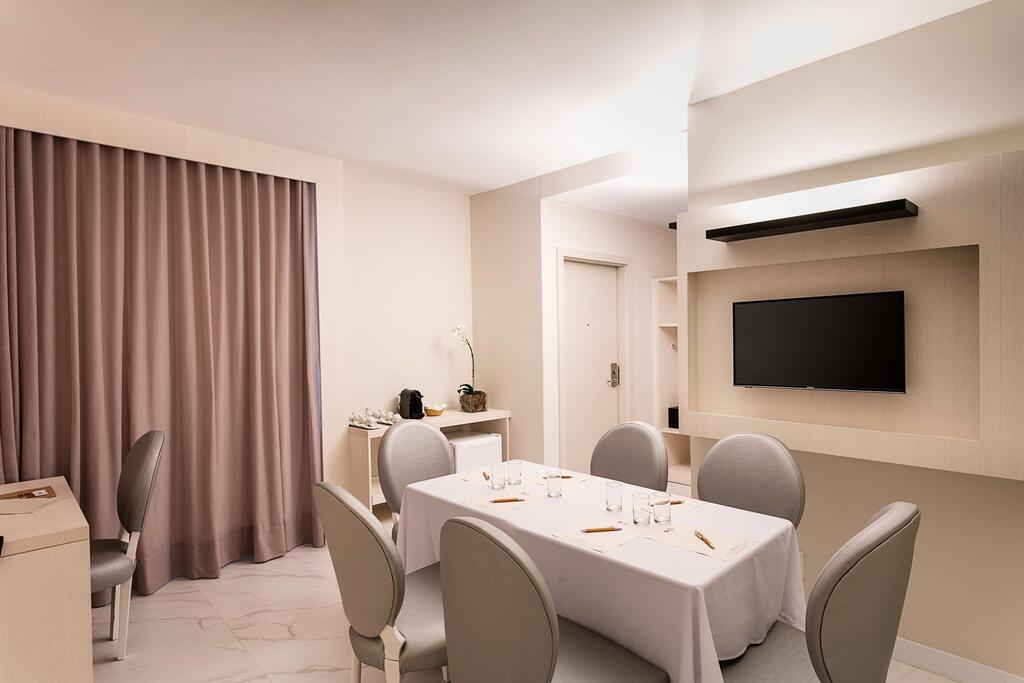 Best Western Plus Copacabana Design Hotel