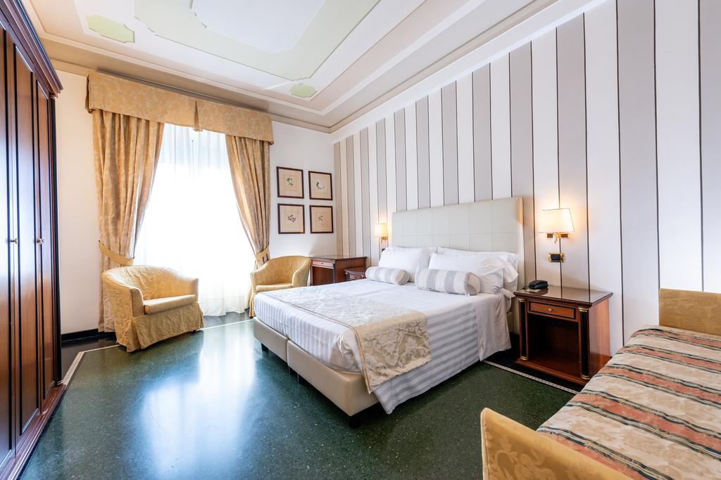 Hotel Jolanda