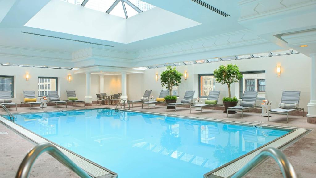 Renaissance Chicago Downtown Hotel