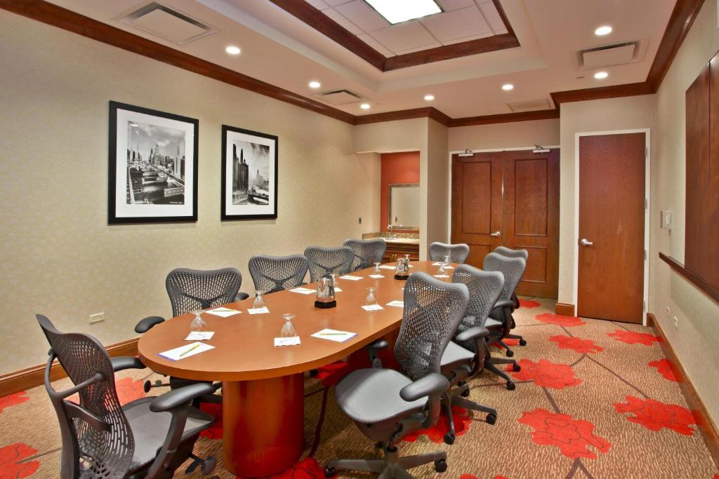 Hilton Garden Inn Chicago/Midway Airport