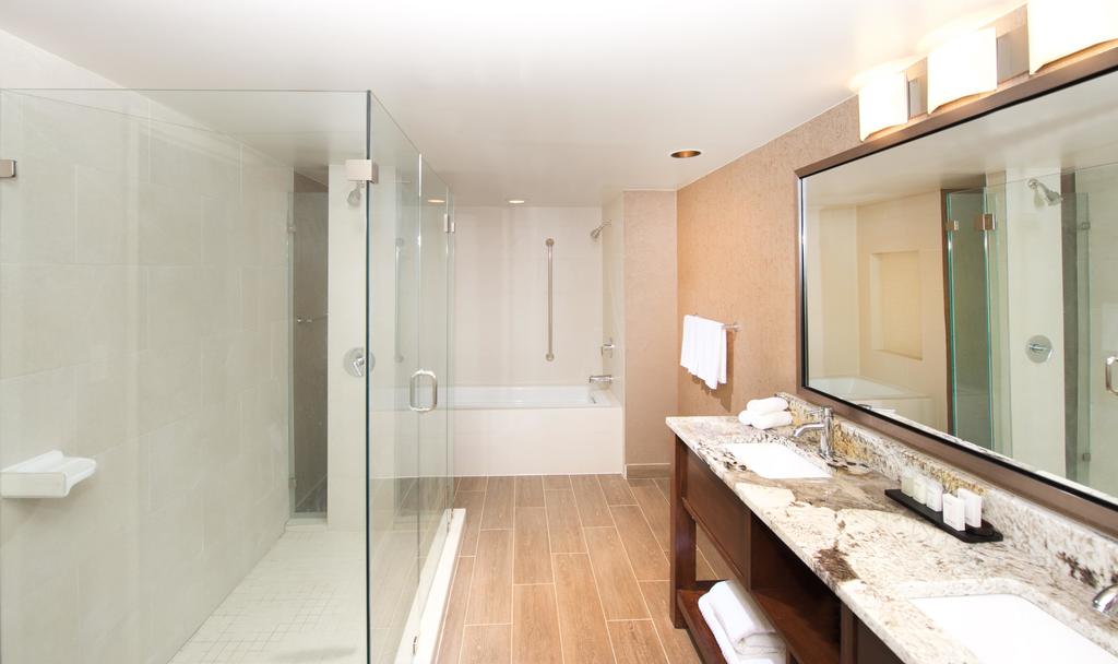 Embassy Suites by Hilton Cincinnati Blue Ash