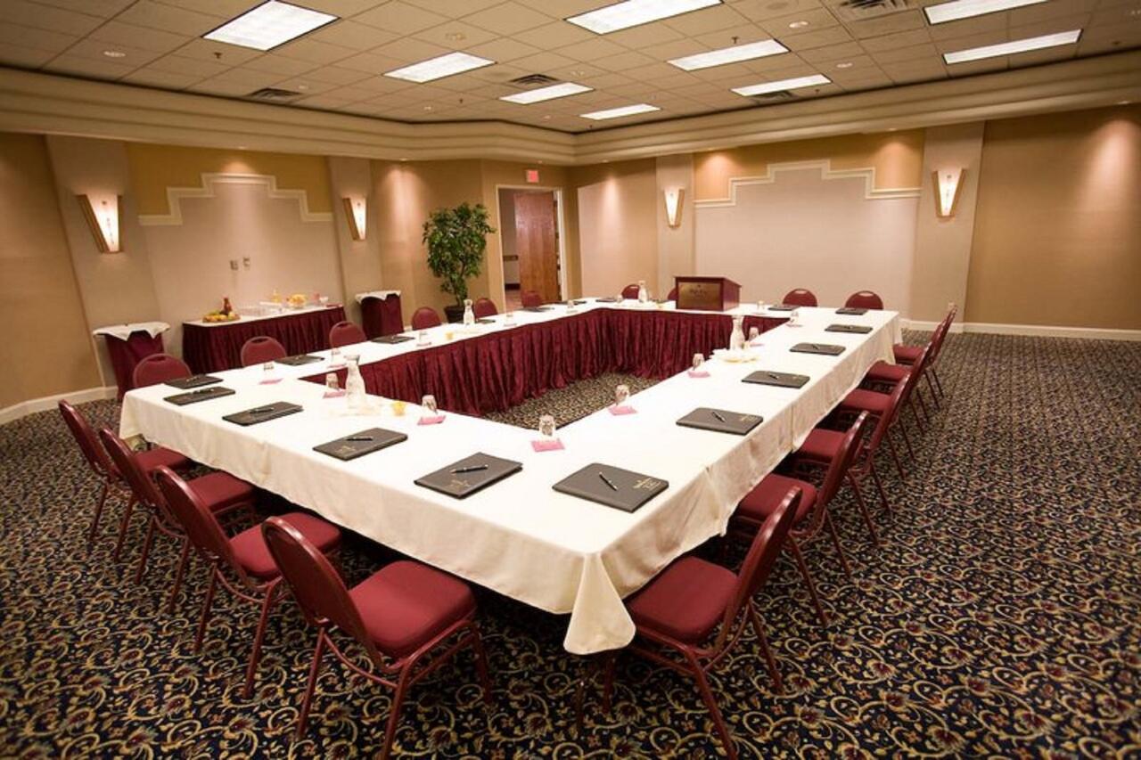 Holiday Inn Executive Center-Columbia Mall