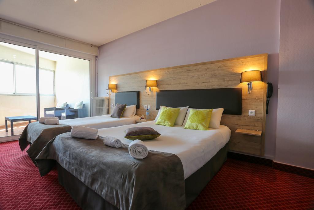 Brit Hotel Saintes - Le Bleu Nuit