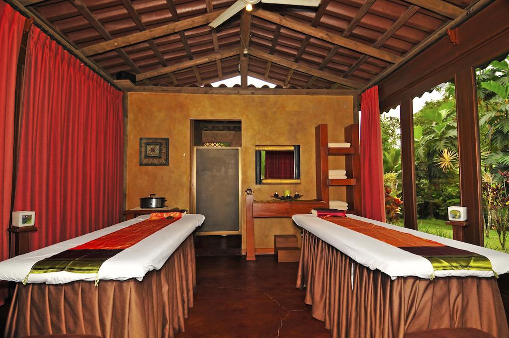 Arenal Manoa & Hot Springs Resort