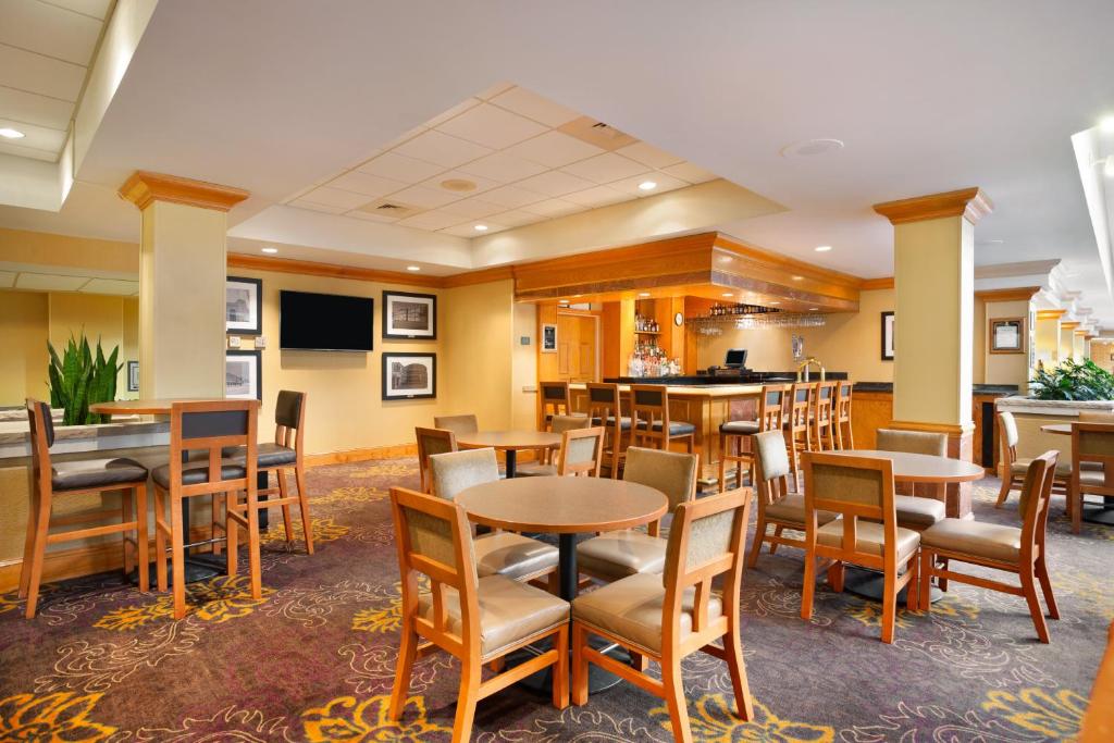 Embassy Suites Greensboro Airport