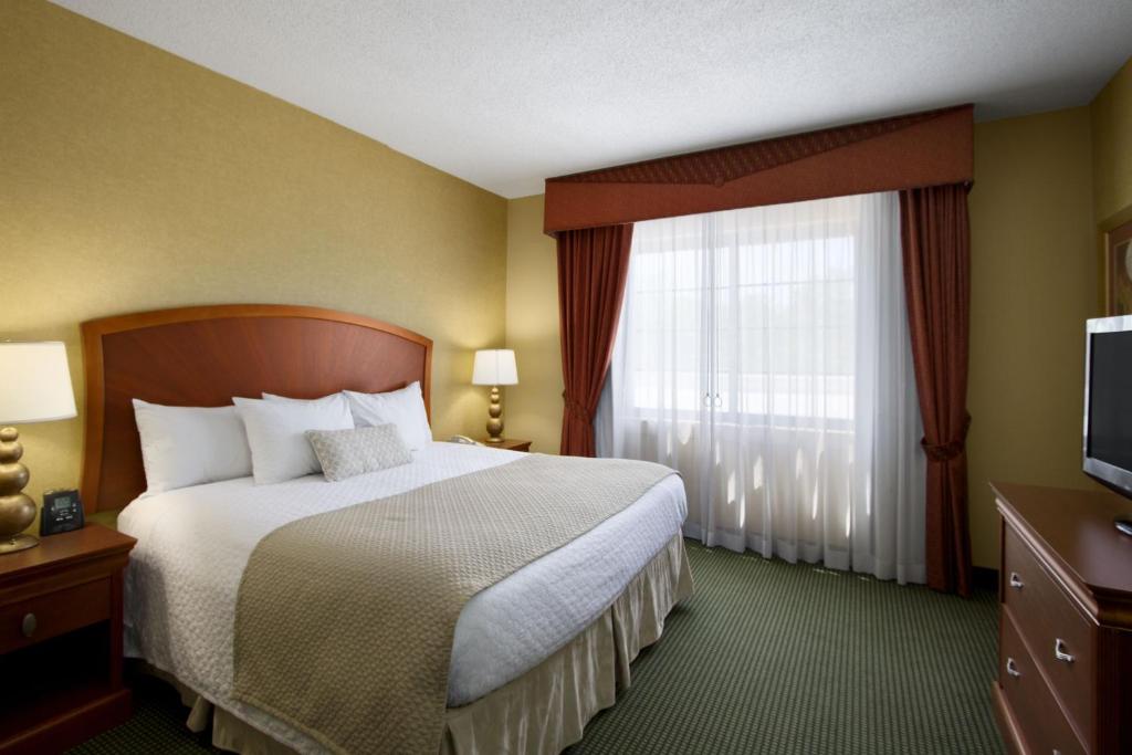 Embassy Suites Greensboro Airport