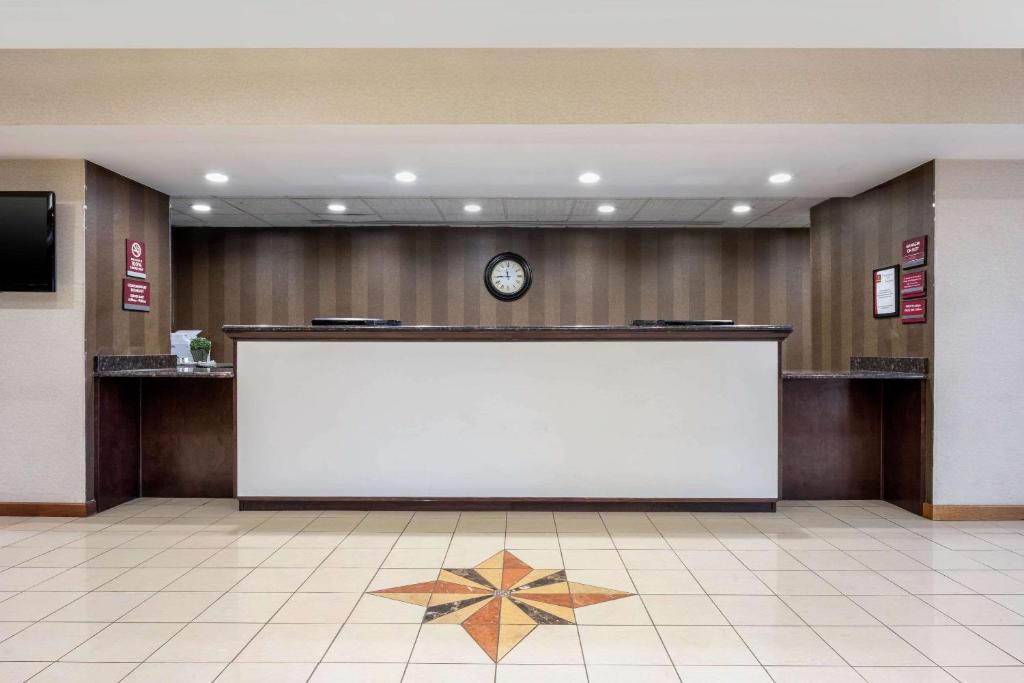 Clarion Hotel & Conference Center Harrisburg West