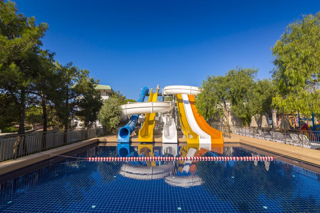 Aurum Moon Resort