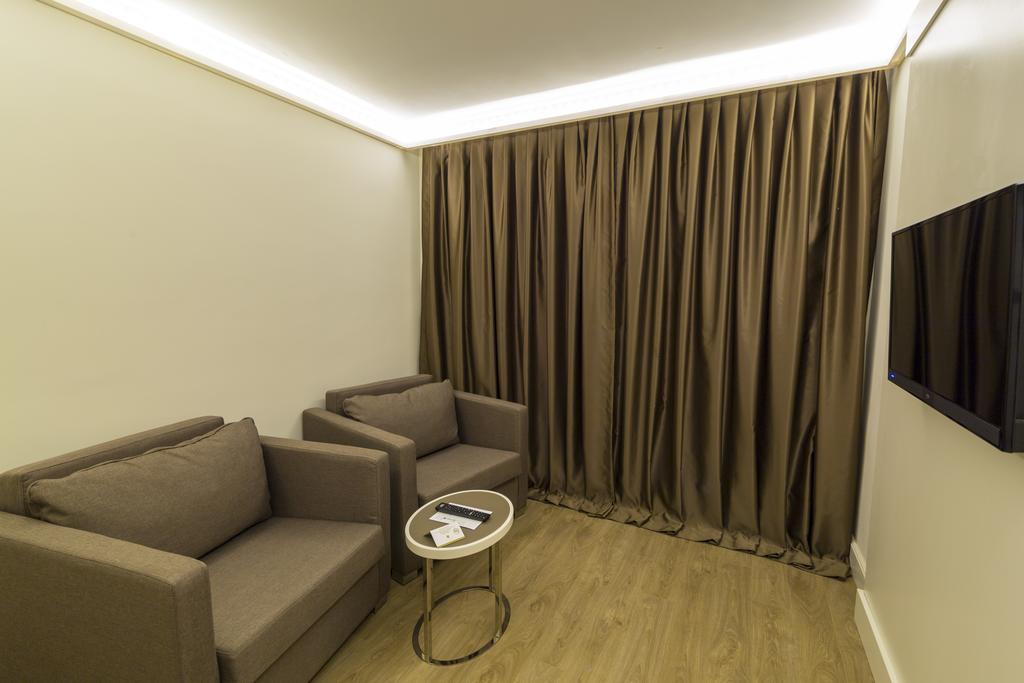 Aurum Moon Resort
