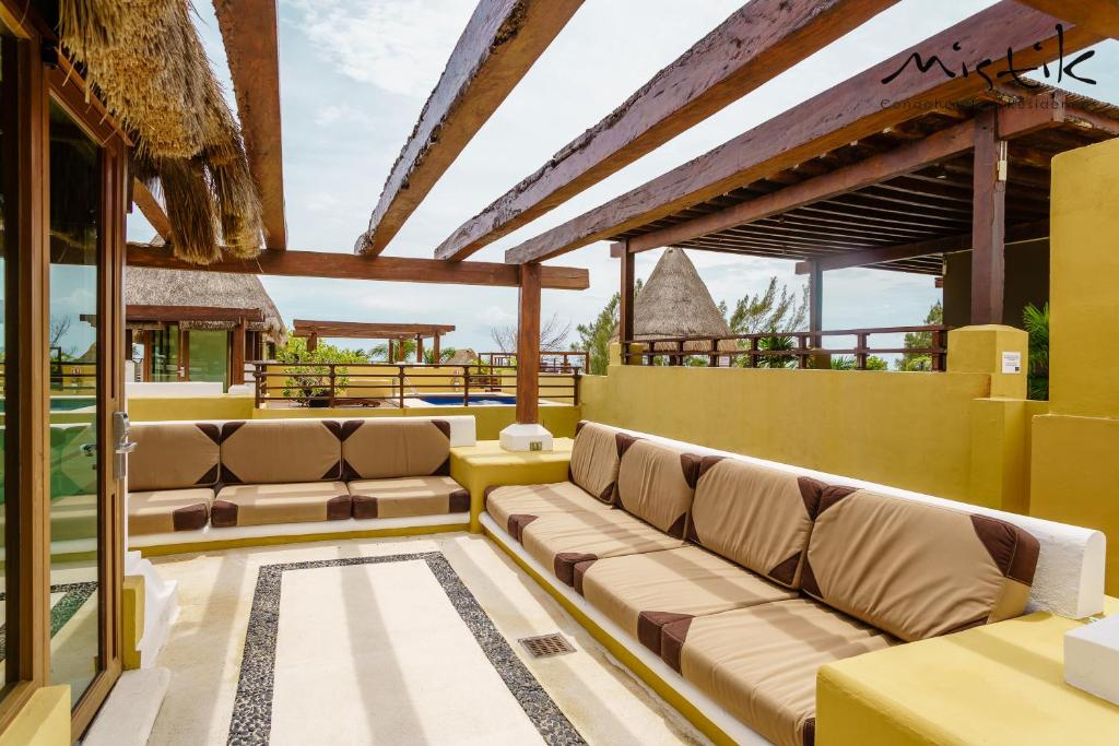 Pueblito Escondido Luxury by Mistik