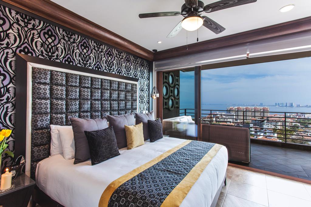 Resorts By Pinnacle 180
