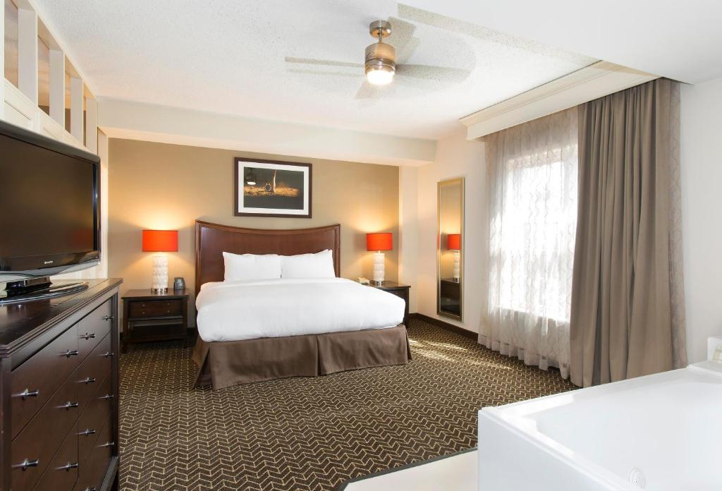 DoubleTree Suites by Hilton Hotel Lexington