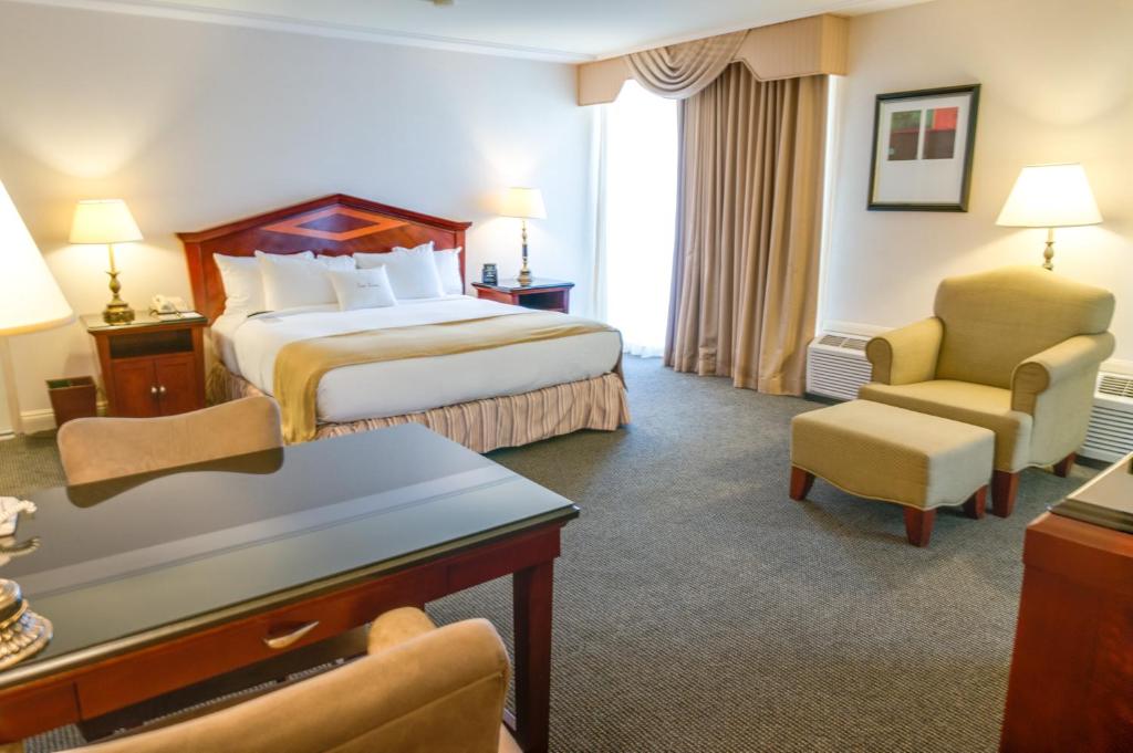 DoubleTree by Hilton Torrance - South Bay
