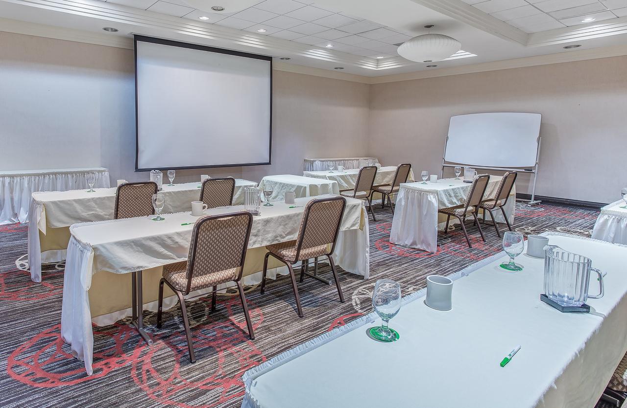 Holiday Inn Louisville Airport - Fair/Expo
