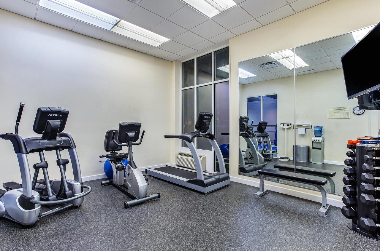 Holiday Inn Louisville Airport - Fair/Expo