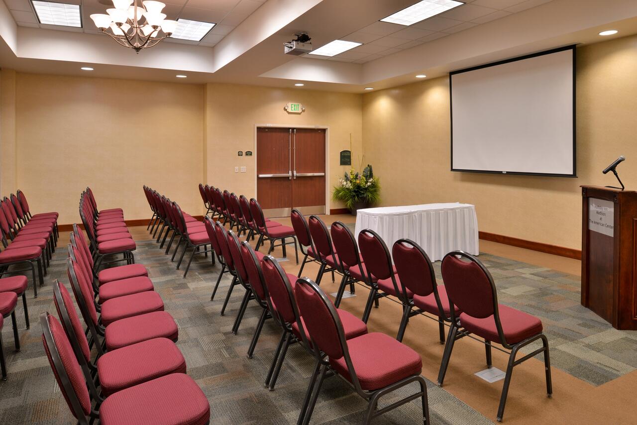 Holiday Inn Madison at The American Center