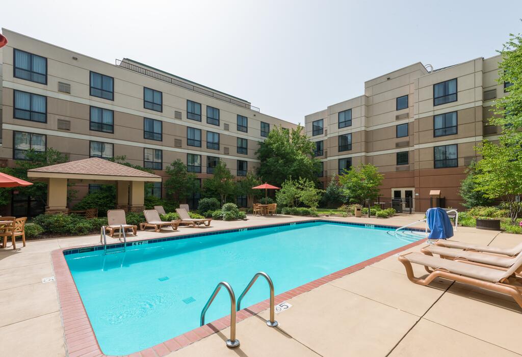 Staybridge Suites Memphis - Poplar Avenue East