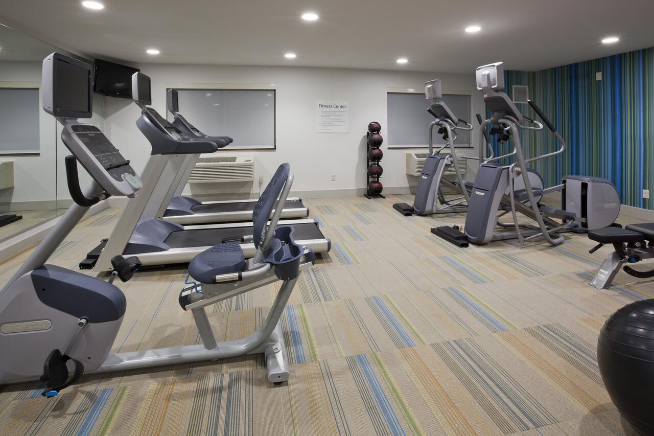 Holiday Inn Express Minneapolis - Golden Valley