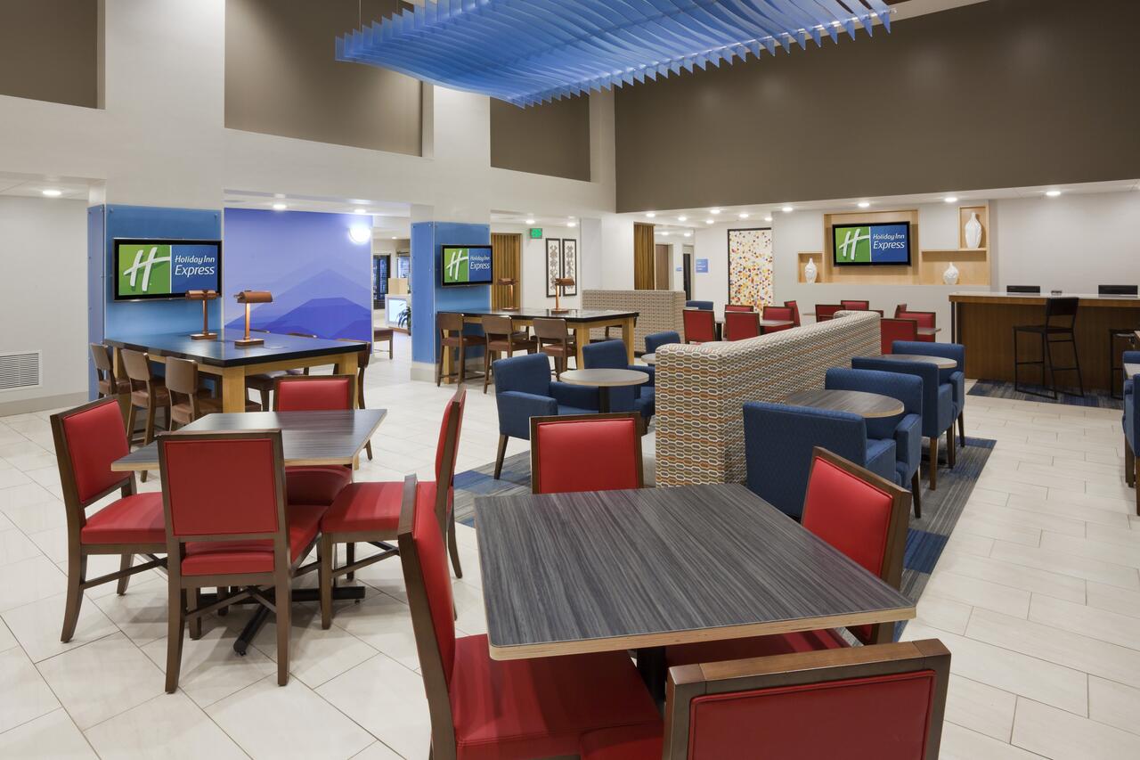 Holiday Inn Express Minneapolis - Golden Valley