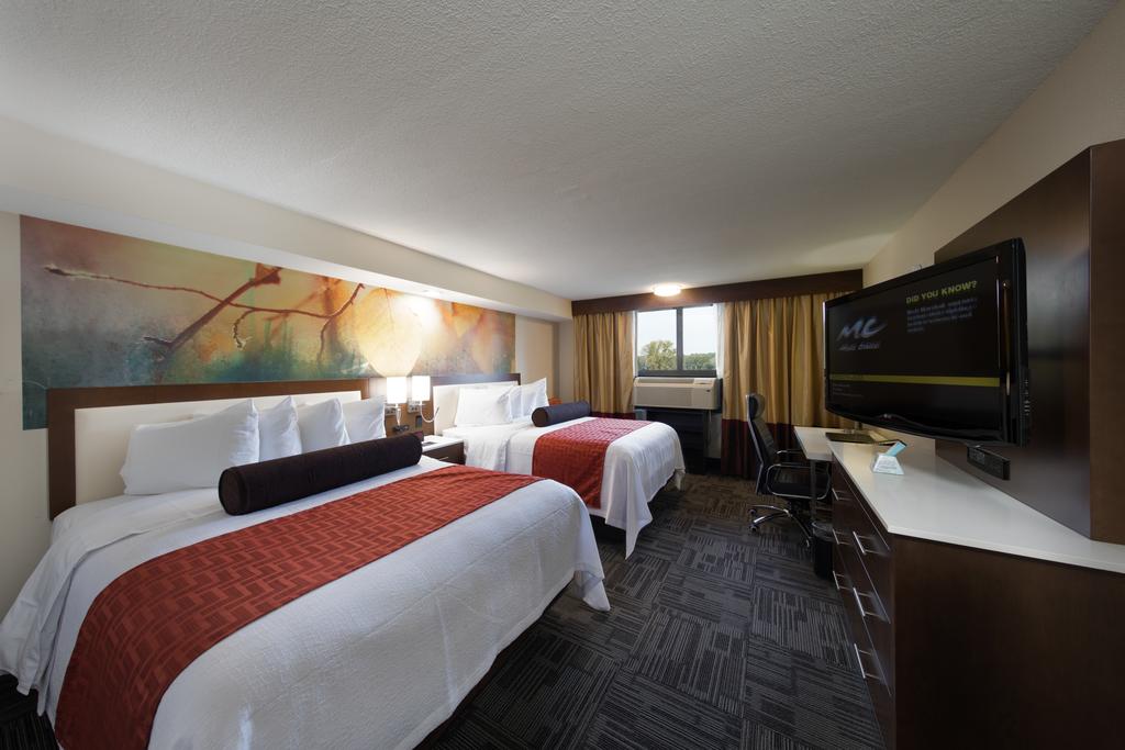 Best Western Premier Milwaukee-Brookfield Hotel & Suites