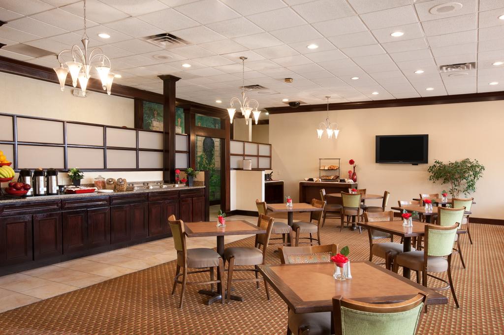 Ramada Newark / Wilmington Are