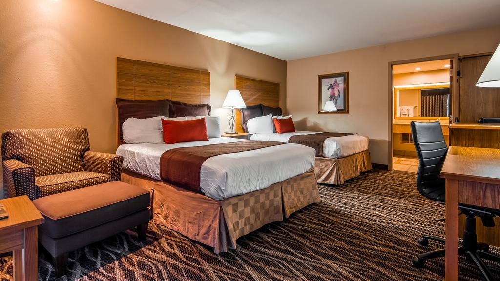 Best Western Plus Saddleback Inn & Conference Center