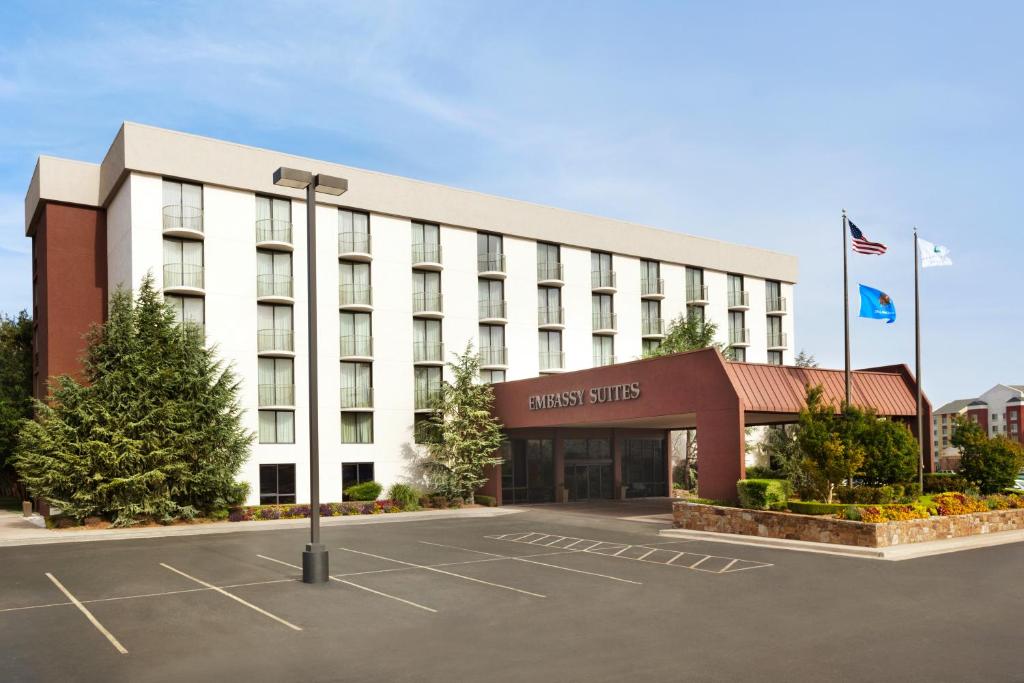 Embassy Suites Oklahoma City Will Rogers Airport