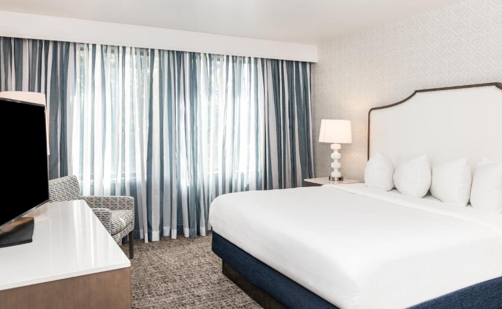 Embassy Suites Philadelphia-Valley Forge