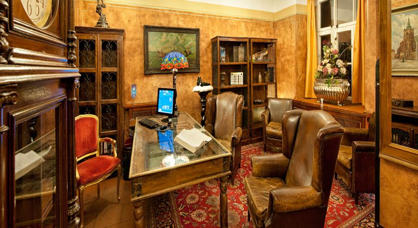 EA Hotel Jeleni dvur Prague Castle
