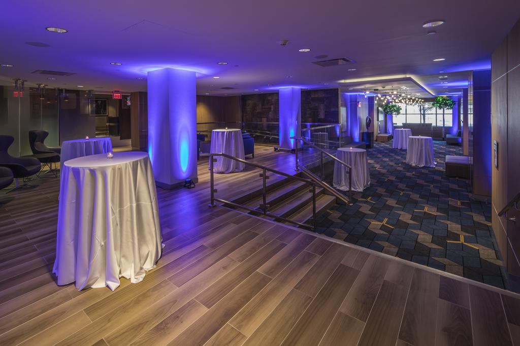 DoubleTree by Hilton Hotel & Suites Pittsburgh Downtown