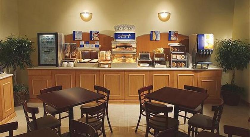 Holiday Inn Express Hotel & Suites NEAR SEAWORLD