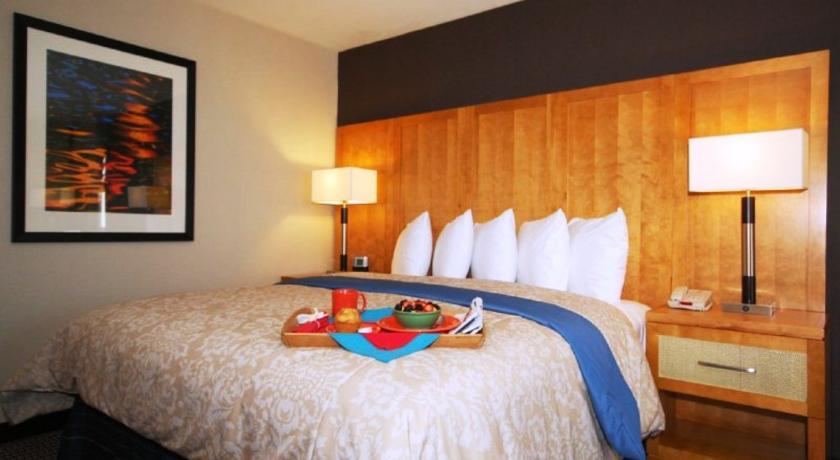Best Western Plus Marina Gateway Hotel