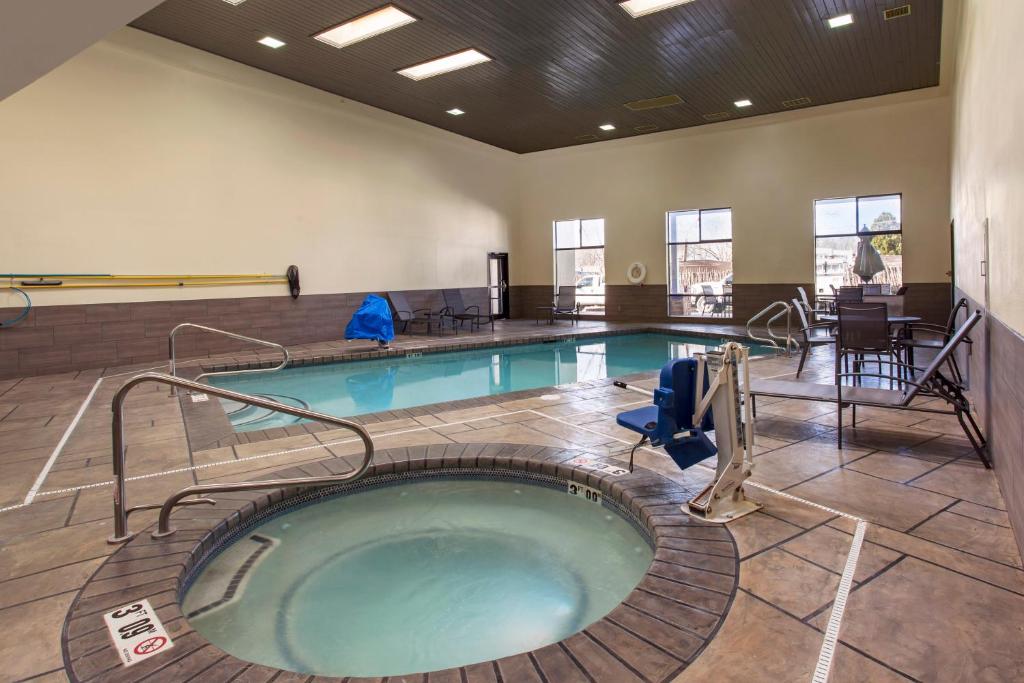 Fairfield Inn & Suites Santa Fe (Formerly Hampton Inn)