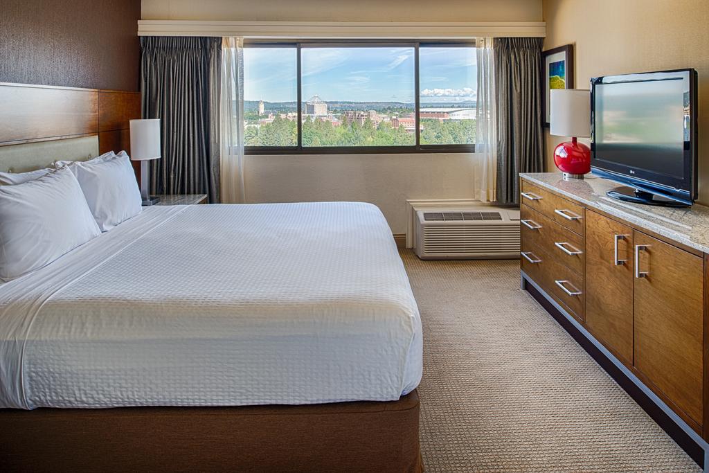 DoubleTree by Hilton Spokane City Center