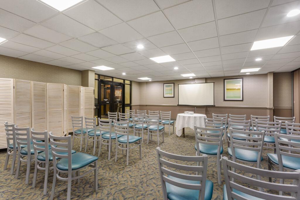 Best Western Plus Virginia Beach