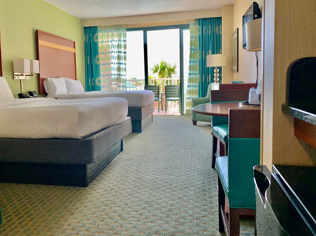 Holiday Inn & Suites Virginia Beach North Beach